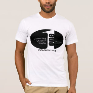 Veuillez noter - la chemise le T-shirt légèremen