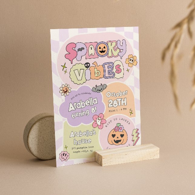 Vibes éffrayantes Preppy Halloween Invitation Anni (Créateur téléchargé)