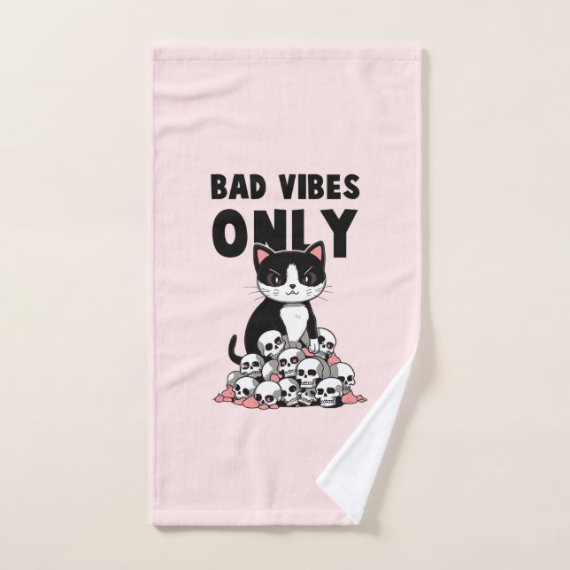 Vibes incorrectes uniquement - Chat et crânes (Serviette à main)