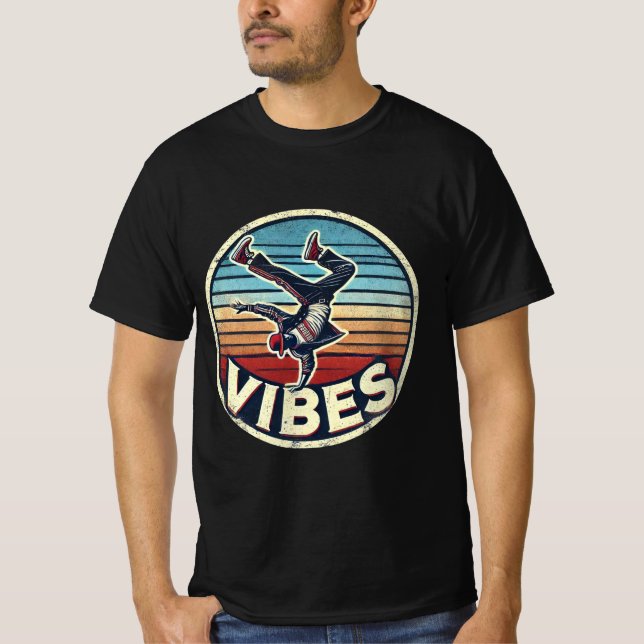 Vibes rétro : Breakdancer en action T-shirt classi (Devant)