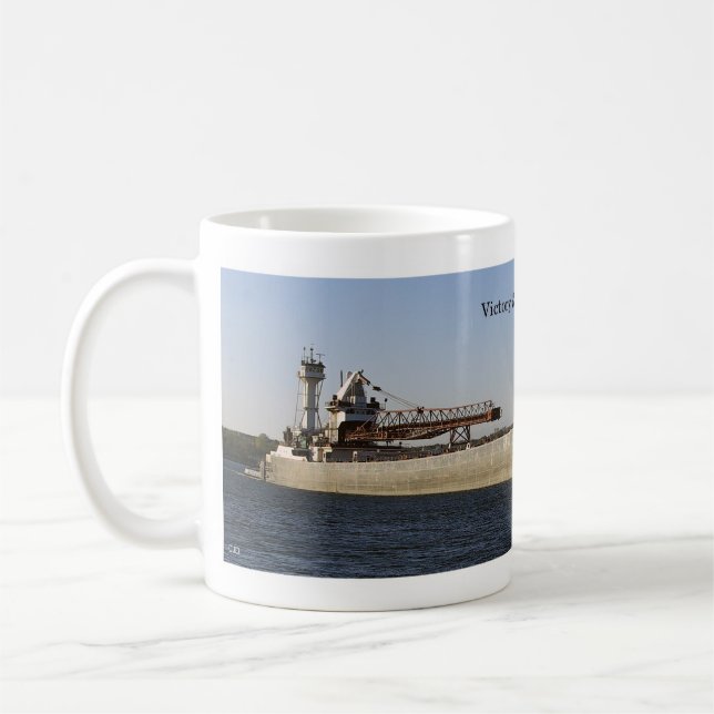 Victory & James L. Kuber photo complète LLC mug (Gauche)