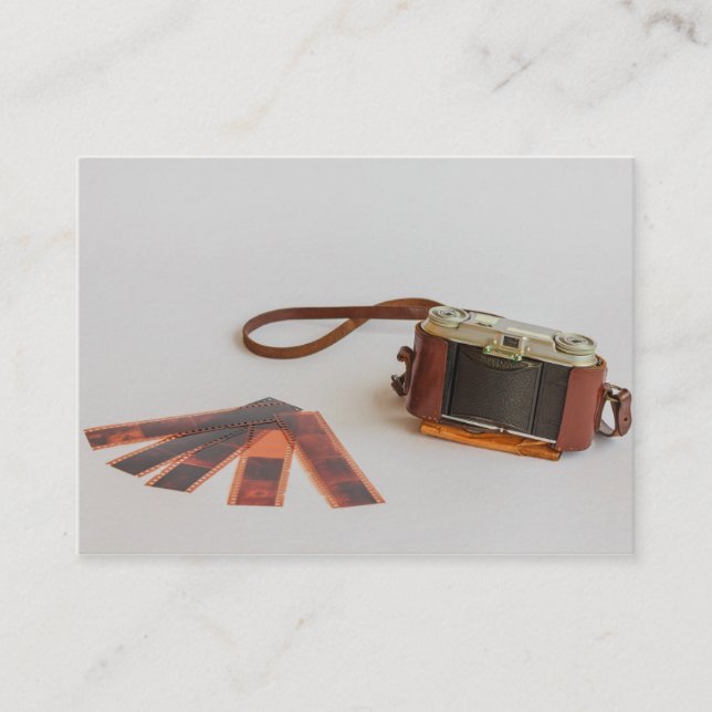 vieil appareil photo avec carte de visite négatif (Devant)