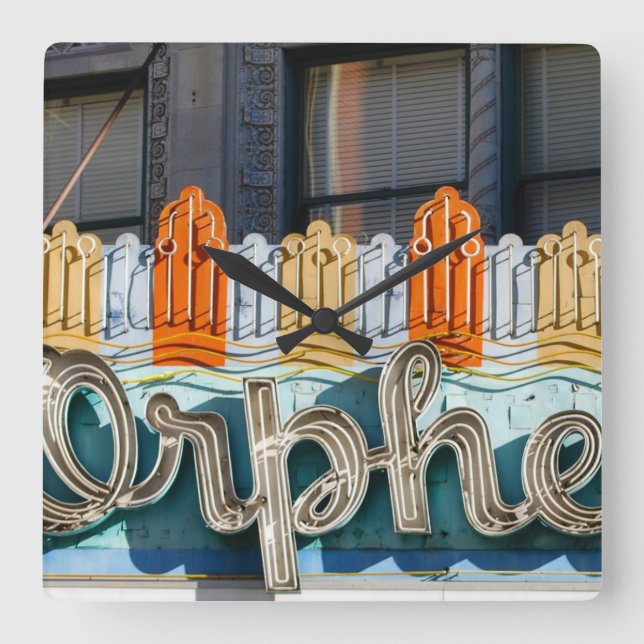 Vieille horloge murale de chapiteau de film (Recto)