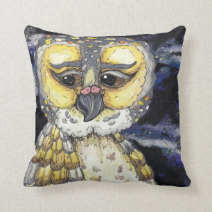 Vieux coussin sage de hibou