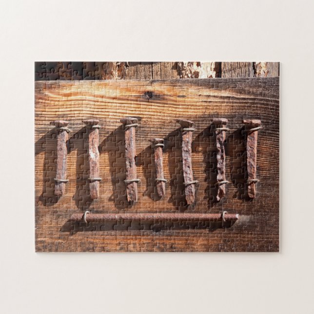 Vieux puzzle rouillé vintage de clous (Horizontal)