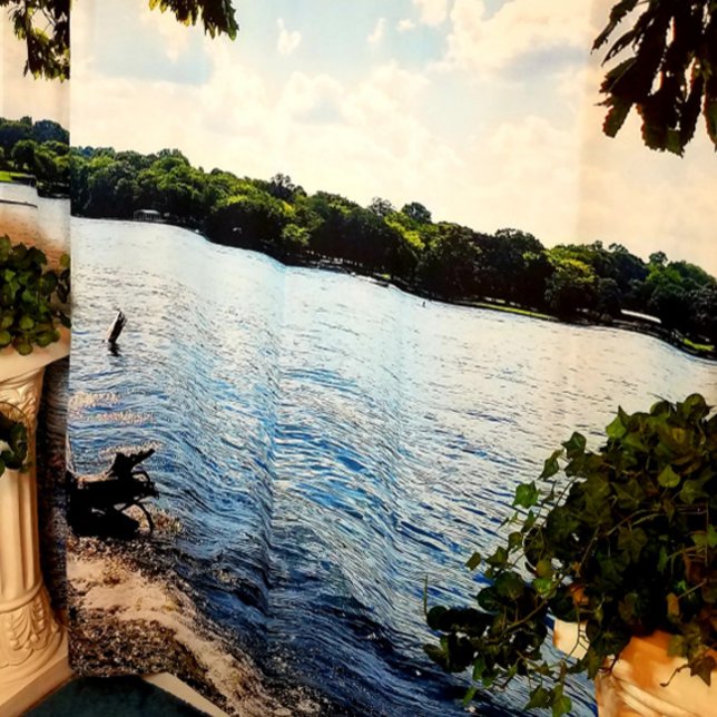 Vieux rideau de douche du lac Hickory (Créateur téléchargé)