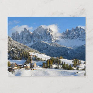 Village de Dolomites en hiver carte postale