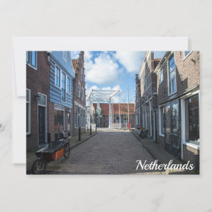 Village néerlandais avec pont traditionnel en bois