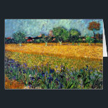 Vincent Van Gogh - Vue D'Arles Avec Irises<br><div class="desc">Cette huile sur toile de 1888 montre des arbres et des maisons entourées de campagne entièrement recouvertes de fleurs jaunes et violettes avec une rangée d'iris au premier plan. Contrairement à des magasins similaires, Art Lover's Cafe présente des oeuvres d'art classiques à haute résolution qui ont été restaurées, équilibrées et...</div>