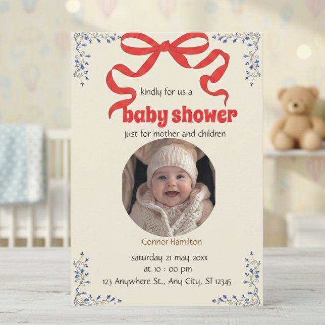 Vintage Floral Baby Shower Invitation with Baby  (Créateur téléchargé)