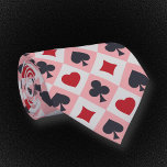 Vintage Lecture Cartes Couleurs Cravate<br><div class="desc">Un Cravate sympa avec une carte de jeu Vintage Couleurs y compris le coeur,  pique,  diamants et trèfle pour un cadeau à un ami ou un mari qui aime les jeux de cartes comme le poker,  le blackjack,  le casino,  etc.</div>