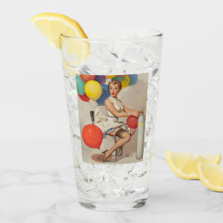 Vintage Pinceau vers le haut fille pinte verre