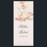 Vintage Romantic Birds Programme de cérémonie des<br><div class="desc">DESCRIPTION : Ce design est un choix romantique si vous recherchez un look mariage fantaisiste. Arrière - plan damassé rose pâle, avec des variations roses douces pour un visuel vintage formel. Deux oiseaux blancs, amoureux, se regardant dans les yeux, assis sur une branche d'arbre aux fleurs roses délicates. Parfait pour...</div>