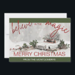 Vintage Voiture Ornement de Noël Photo Noël<br><div class="desc">Cette carte de Noël personnalisable présente un ornement vintage de voiture sur le devant avec les mots croire et magie en écriture de parties scintillant rouge. L'arrière de la carte présente une texture de parties scintillant rouge et un espace réservé pour votre photo préférée. Peut-être un avec votre propre voiture...</div>