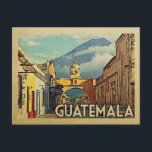 Vintage voyage de carte postale Guatemala<br><div class="desc">Le design guatémaltèque de style Vintage voyage avec le Père Noël Catalina Arch à Antigua.</div>