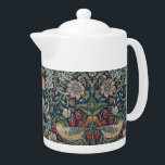 Vintage William Morris Strawberry Thief<br><div class="desc">Vintage William Morris Strawberry Thief - William Morris (1834-1896) était un créateur textile anglais, un poète romancier, un traducteur et un militant social et contribuait grandement à la renaissance des arts textiles traditionnels britanniques et des méthodes de production. Une grande partie de son oeuvre se trouve dans les galeries d'art...</div>