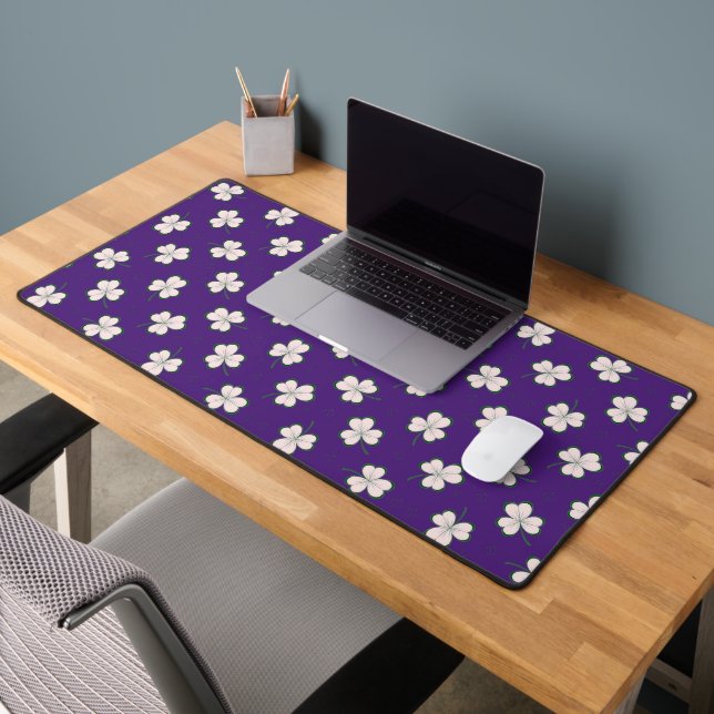 VIOLET AVEC TRÈFLES IRLANDAIS BLANCS (Bureau 2)