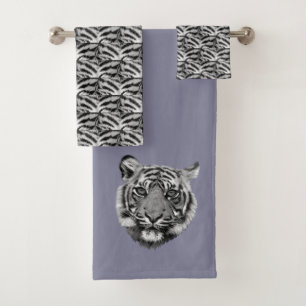 Visage de tigre élégant sur gris argenté romain