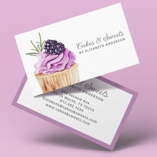 Visite Cupcake Pâtisserie Chef boulangerie Carte de visit (A modern and elegant cupcake bakery business card featuring a blackberry cupcake.)