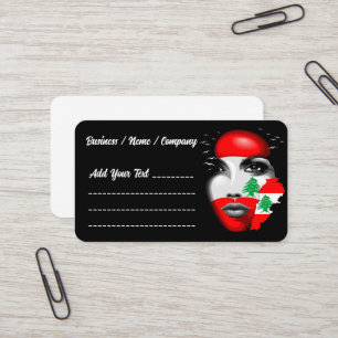 Visite Drapeau et carte du Liban sur le visage de la fill