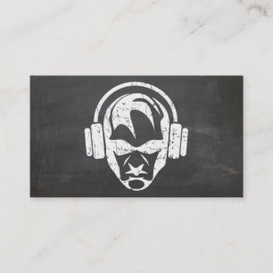 Visite Un cool DJ et le producteur font face au carte de