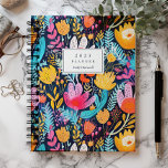 Vivid Peint à la main Floral Turquoise Monogramme<br><div class="desc">Personnalisez ce planificateur fantaisiste avec votre nom en italique bleu foncé encadré par un rectangle blanc,  sur un motif arrière - plan audacieux et coloré d'éléments floraux et botaniques peints à la main dans des tons turquoise,  rose et jaune.</div>