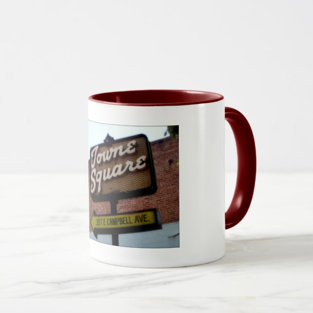 Voici Campbell CA, Towne Carré Signet Mug (Devant droit)