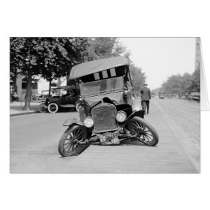 Voiture ancienne accidentée, 1922