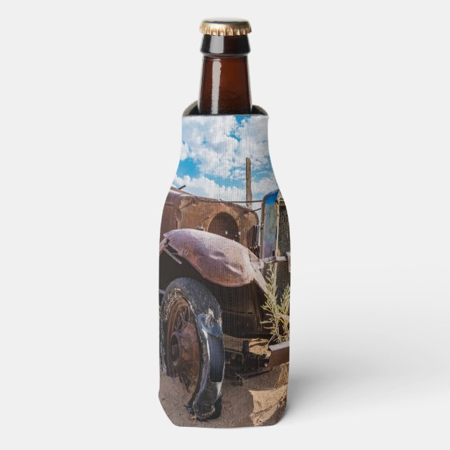 Voiture ancienne et abandonnée #3 dans le Glacière (Bottle Devant)