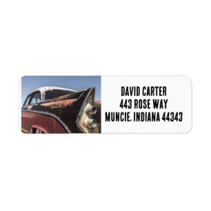 VOITURE CLASSIQUE AVEC ÉTIQUETTES D'ADRESSE DE RET