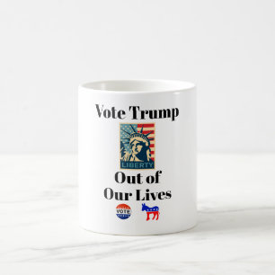 Votez Trump hors de nos vies Café Mug