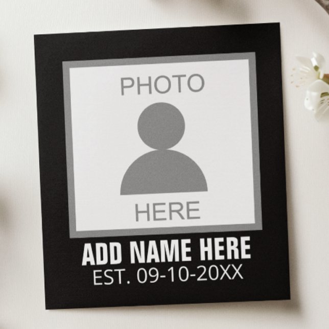 Votre photo ici Nom et âge (Créateur téléchargé)