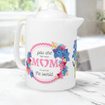 Vous êtes la meilleure maman dans le Monde Blue Fl<br><div class="desc">Surprenez votre mère avec un cadeau réfléchi et chaleureux qu'elle chérira pendant des années. La théière "You are the Best Mom in the World" est la façon parfaite de montrer votre amour et votre reconnaissance pour la femme extraordinaire qui a toujours été là pour vous. Cette belle théière présente une...</div>