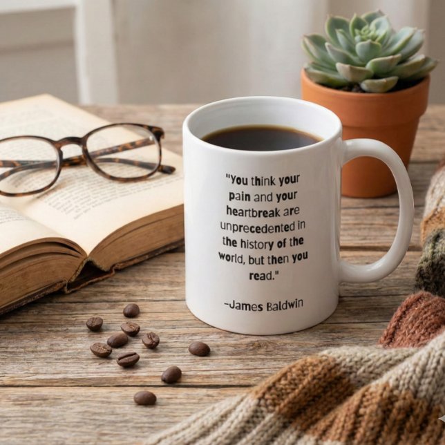 "Vous n'êtes pas seul" James Baldwin Cite Mug (Créateur téléchargé)