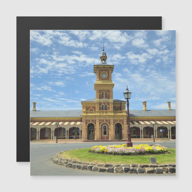 Voyage à travers le temps à la gare d'Albury (Devant / Derrière)