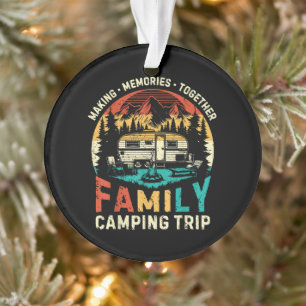 Voyage de camping en famille créant des souvenirs