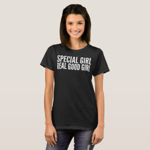 Vrai bon T-shirt de typographie de fille de fille
