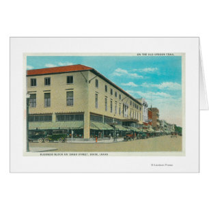 Vue de bloc d'affaires sur la rue de l'Idaho