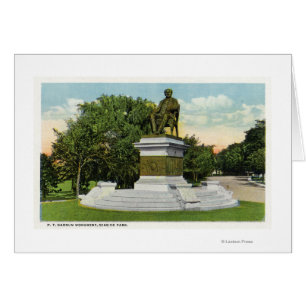 Vue de parc de bord de la mer du monument de P T