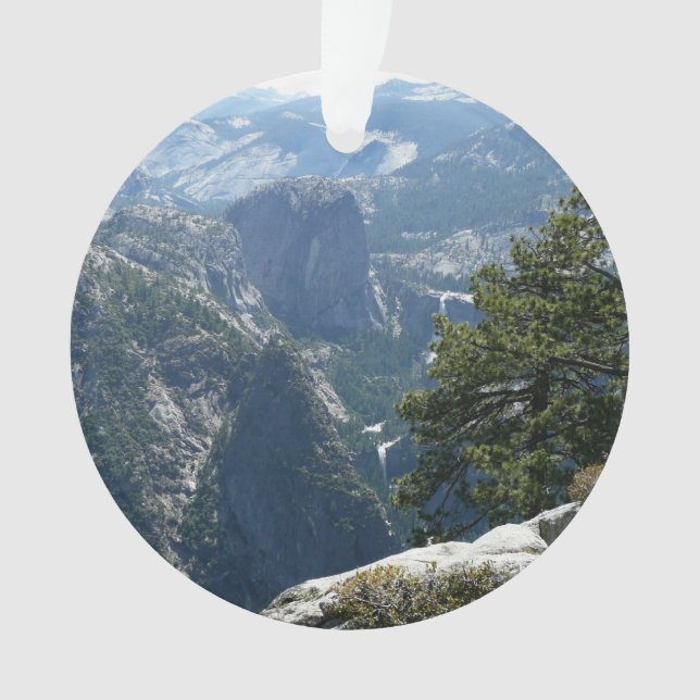 Vue de Yosemite Mountain dans le parc national de  (devant)