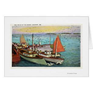 Vue des mouettes et des bateaux au quai