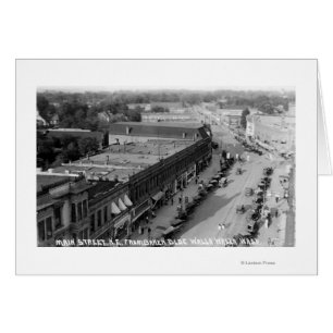 Vue nord-est de Main St depuis Baker Bldg