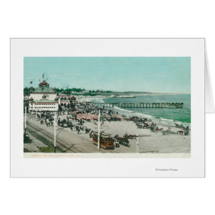 Vue sur le Casino, la plage et la jetée