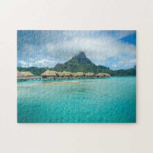 Vue sur le puzzle denteux d'île de Bora Bora (Horizontal)