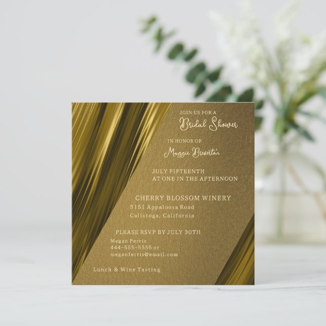 Wavey Gold Bridal Shower Invitation (Debout devant)