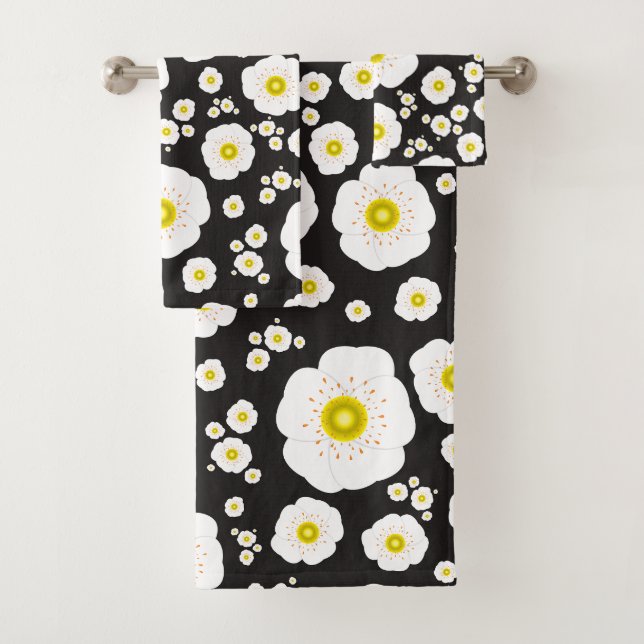 White Poppies Bath Towel Set (En situation)