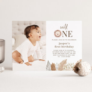 Wild One Lion Neutral Feuilles Photo Invitation