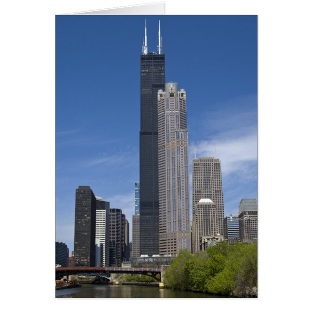 Willis Tower (anciennement Sears Tower) se profile (Devant)