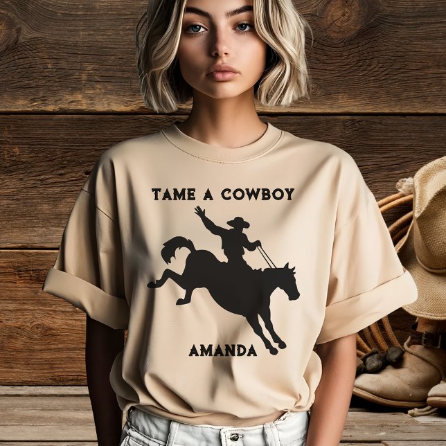 Women's Tame a Cowboy Man on Horse T-Shirt (Créateur téléchargé)