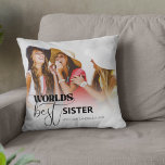 Worlds Best Sister | Oreiller à lancer photo<br><div class="desc">A la recherche d'un cadeau unique pour soeur, parfait pour la remise des diplômes, les anniversaires ou juste pour dire que je vous aime! Ce design moderne et simpliste présente un texte typographique qui dit "WORLDS BEST SISTER" et votre photo préférée. Vous pouvez modifier le style de police de texte...</div>
